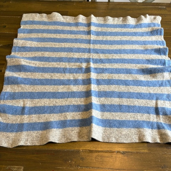 WHITE+WARREN BABY blanket Blue Gray Striped See description - Picture 2 of 7